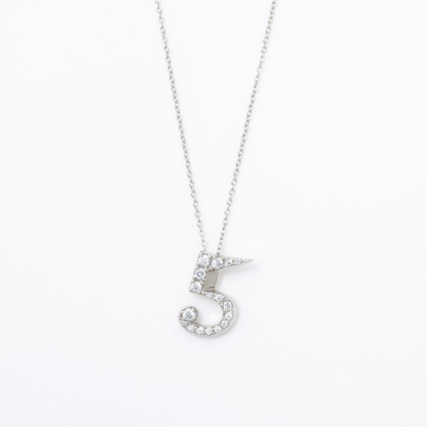 ナンバーネックレスを取り扱う ラボグロウンダイヤモンド専門店September５の数字の５のプラチナネックレスの数字ネックレス