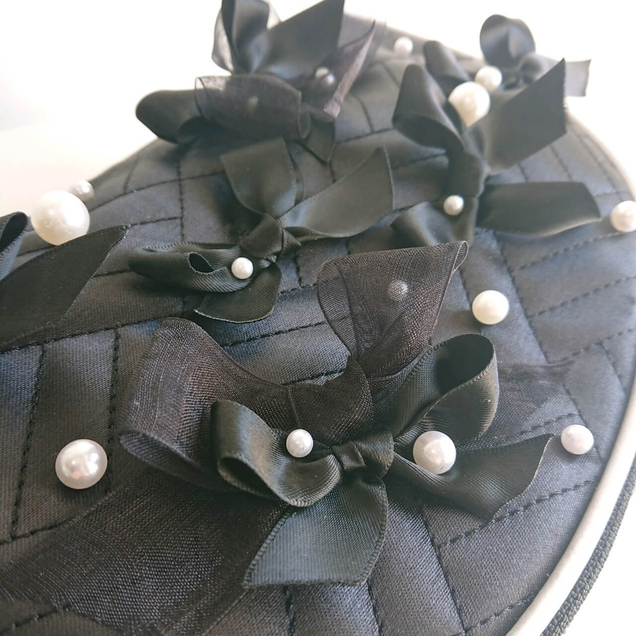 手作りのおしゃれな雑貨（ポーチ・リボン・パール）